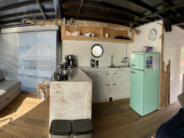 Hausboot Iron Franz- Entspannung auf dem Wasser : photo 2 de la chambre mobile home