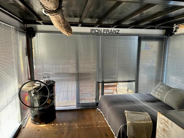 Hausboot Iron Franz- Entspannung auf dem Wasser : photo 8 de la chambre mobile home