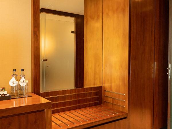 DoubleTree by Hilton-Pune Chinchwad : photo 7 de la chambre hilton guest room queen bed