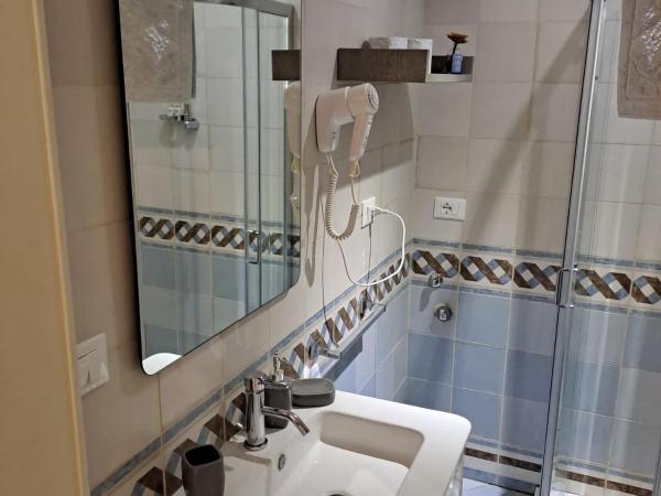 Dimora Vico Storella : photo 7 de la chambre chambre double