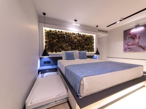 Ramitos Boutique Hotel : photo 5 de la chambre chambre triple - vue sur mer