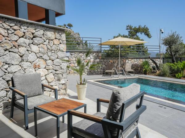 Ramitos Boutique Hotel : photo 3 de la chambre chambre triple - vue sur la piscine