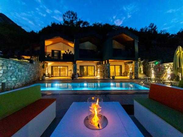 Ramitos Boutique Hotel : photo 2 de la chambre chambre triple - vue sur la piscine