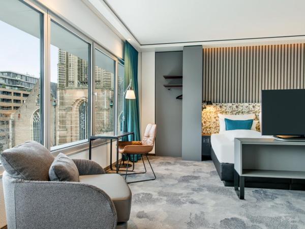 Motel One Rotterdam : photo 2 de la chambre chambre supérieure lit queen-size