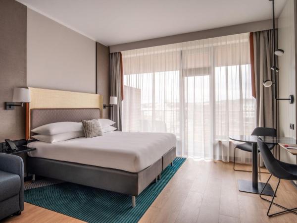 Sopot Marriott Resort & Spa : photo 4 de la chambre chambre familiale lit king-size avec canapé-lit et balcon