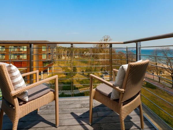 Sopot Marriott Resort & Spa : photo 4 de la chambre chambre supérieure lit king-size avec balcon et vue sur la mer