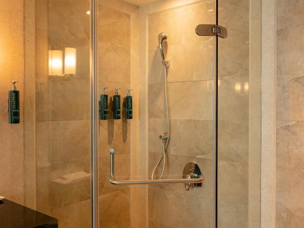 DoubleTree by Hilton-Pune Chinchwad : photo 6 de la chambre chambre d'hôtes hilton avec lits jumeaux