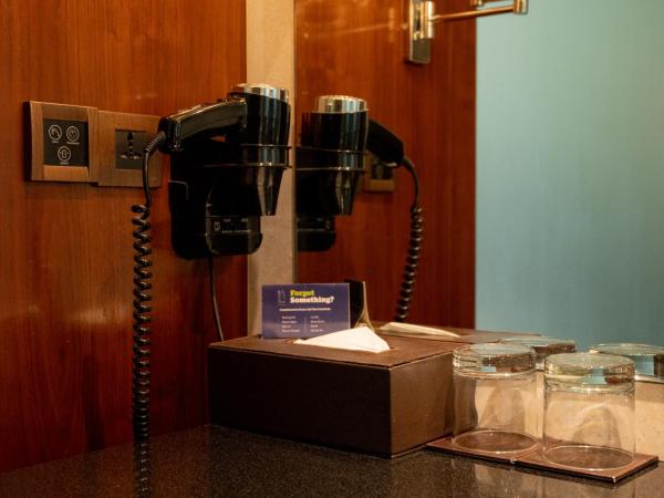 DoubleTree by Hilton-Pune Chinchwad : photo 4 de la chambre chambre d'hôtes hilton avec lits jumeaux