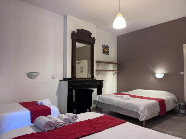 Hôtel Central : photo 3 de la chambre chambre familiale