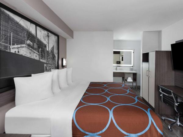 Super 8 by Wyndham Baltimore Northwest : photo 1 de la chambre chambre lit king-size - non-fumeurs