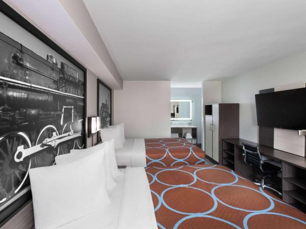 Super 8 by Wyndham Baltimore Northwest : photo 1 de la chambre chambre 2 lits queen-size - non-fumeurs