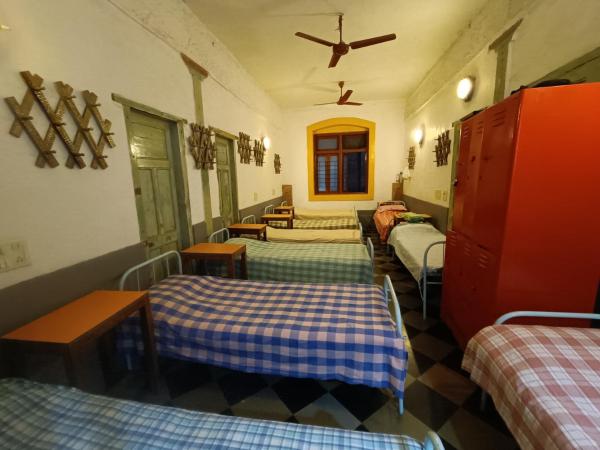 Hostel Vasantashram CST Mumbai : photo 5 de la chambre lit simple dans dortoir pour hommes