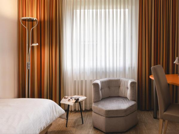 Hotel Astra : photo 6 de la chambre single room basement floor