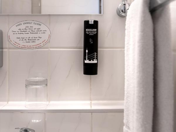 Hotel Astra : photo 1 de la chambre single room basement floor