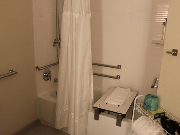 Candlewood Suites - Nashville South, an IHG Hotel : photo 2 de la chambre king one-bedroom suite - mobility accesible/non-smoking