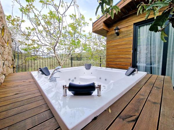 Turnaboğazı Çiftlik Evleri : photo 7 de la chambre suite - vue sur jardin