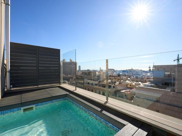 Catalonia Square 4* Sup : photo 6 de la chambre suite avec piscine privée