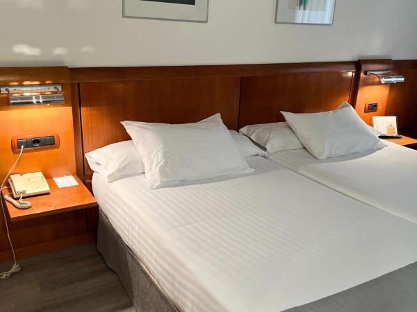 Silken Monumental Naranco : photo 6 de la chambre chambre lit queen-size