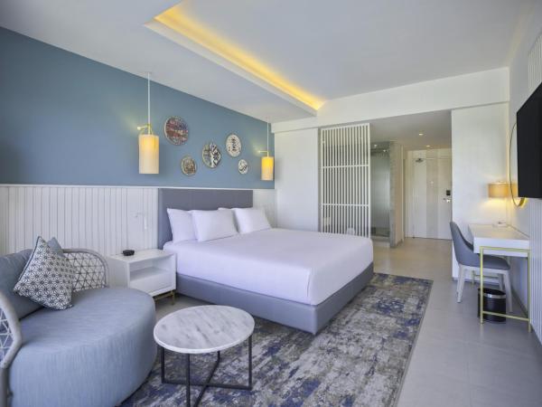Hilton Skanes Monastir Beach Resort : photo 6 de la chambre chambre lit king-size - vue sur jardin