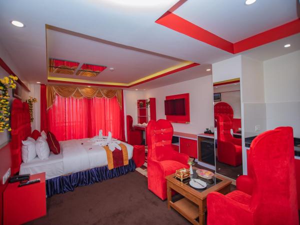 Hotel Pokhara Village & SPA : photo 7 de la chambre suite lune de miel avec bain à remous