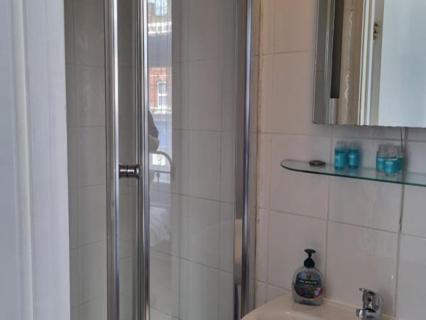 The Windmill Hotel : photo 4 de la chambre chambre triple