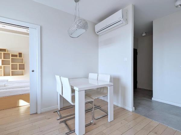 Turnau City Aparthotel : photo 8 de la chambre suite with terrace and city view