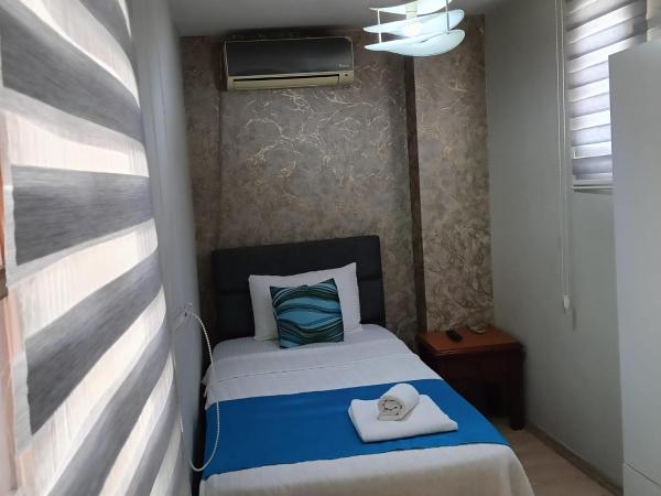 Grand Erken Hotel : photo 4 de la chambre petite chambre simple