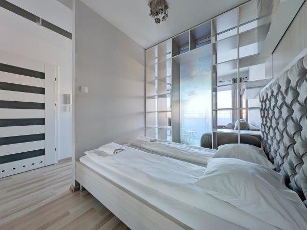 Turnau City Aparthotel : photo 10 de la chambre suite junior avec terrasse