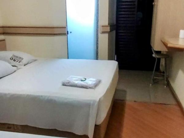 Aero Plaza Hotel : photo 8 de la chambre standard triple room with fan(1 double bed +1 twin bed)