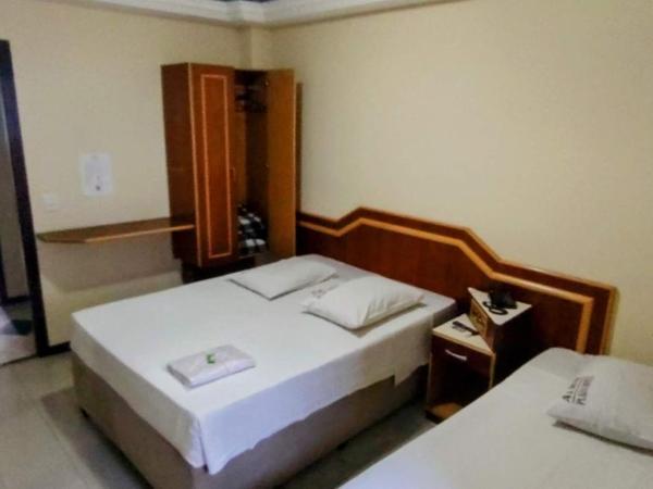Aero Plaza Hotel : photo 8 de la chambre superior triple room with air conditioning (1 double bed +1 twin bed)