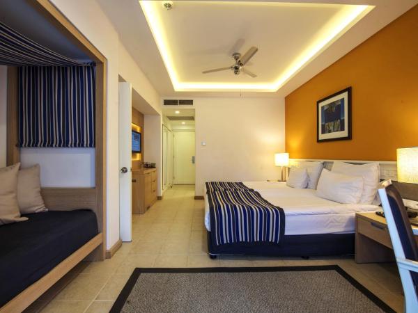ROBINSON NOBILIS - All inclusive : photo 2 de la chambre chambre double ou lits jumeaux - vue sur ville