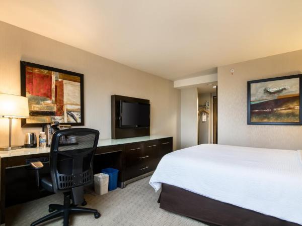 Holiday Inn Vancouver-Centre Broadway, an IHG Hotel : photo 6 de la chambre chambre standard lit queen-size