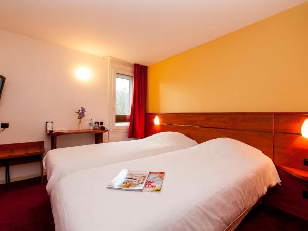 Brit Hotel Agen - L'Aquitaine : photo 4 de la chambre chambre lits jumeaux climatisée