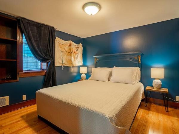 Charming 1bd Suite in Capitol Hill - Foxglove Inn : photo 1 de la chambre appartement