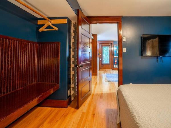 Charming 1bd Suite in Capitol Hill - Foxglove Inn : photo 3 de la chambre appartement