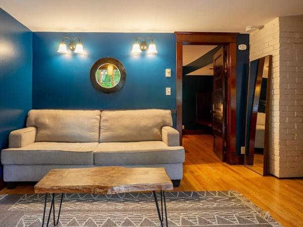 Charming 1bd Suite in Capitol Hill - Foxglove Inn : photo 6 de la chambre appartement