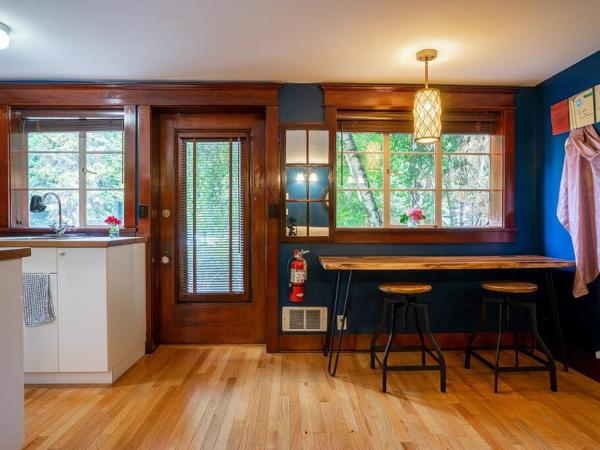 Charming 1bd Suite in Capitol Hill - Foxglove Inn : photo 7 de la chambre appartement