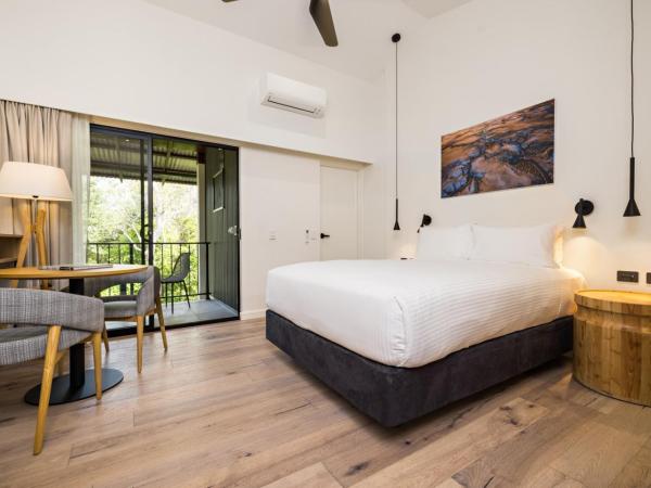 Mercure Darwin Airport Resort : photo 1 de la chambre chambre lit queen-size deluxe