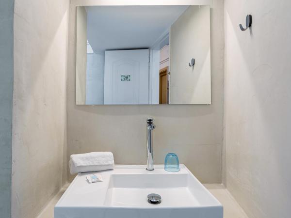 Phaedra Hotel : photo 10 de la chambre chambre double avec salle de bains privative extérieure