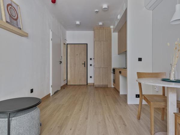 Noli Mokotow - Modern Scandinavian Style close to the Airport & easy access to city center : photo 8 de la chambre large accessible studio