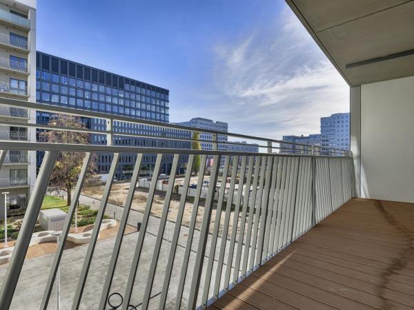 Noli Mokotow - Modern Scandinavian Style close to the Airport & easy access to city center : photo 9 de la chambre large accessible studio