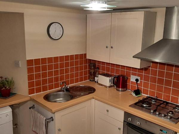 Beulah Serviced bedrooms : photo 5 de la chambre chambre double avec salle de bains commune