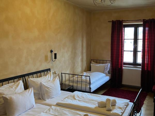Arcadie Hotel & Apartments : photo 1 de la chambre chambre triple