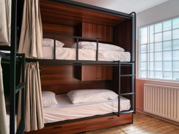 PH Hostel Birmingham : photo 1 de la chambre lit dans dortoir 6 lits