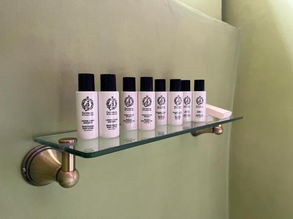 Maison Giannino : photo 7 de la chambre chambre double avec salle de bains privative