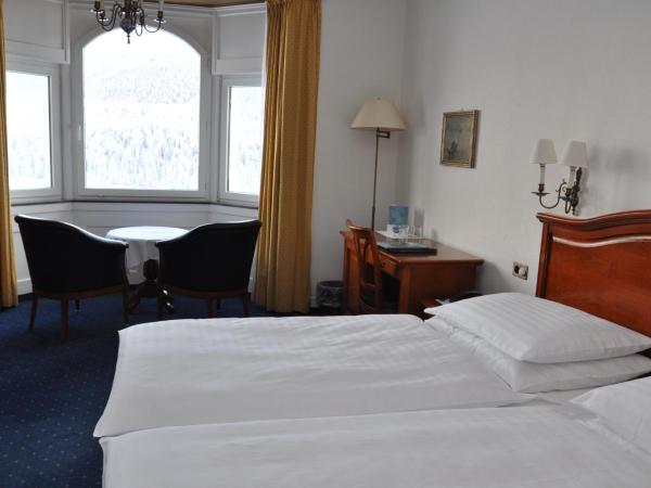 Soldanella : photo 1 de la chambre chambre double ou lits jumeaux supérieure - vue sur lac