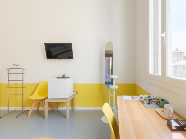 Ostello Umile : photo 9 de la chambre chambre double avec toilettes communes