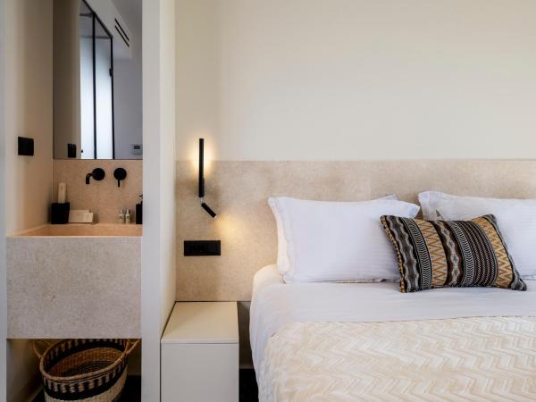 Yalos Hotel Sunset view Mykonos town private rooms : photo 7 de la chambre chambre double ou lits jumeaux standard - vue sur mer