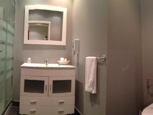 Hostal San Sebastian Centro : photo 5 de la chambre chambre simple (1 adulte)