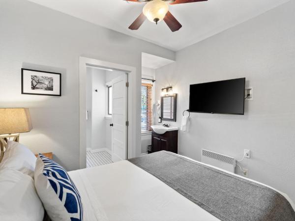 College Inn Hotel : photo 7 de la chambre premium room - one queen bed, private bathroom